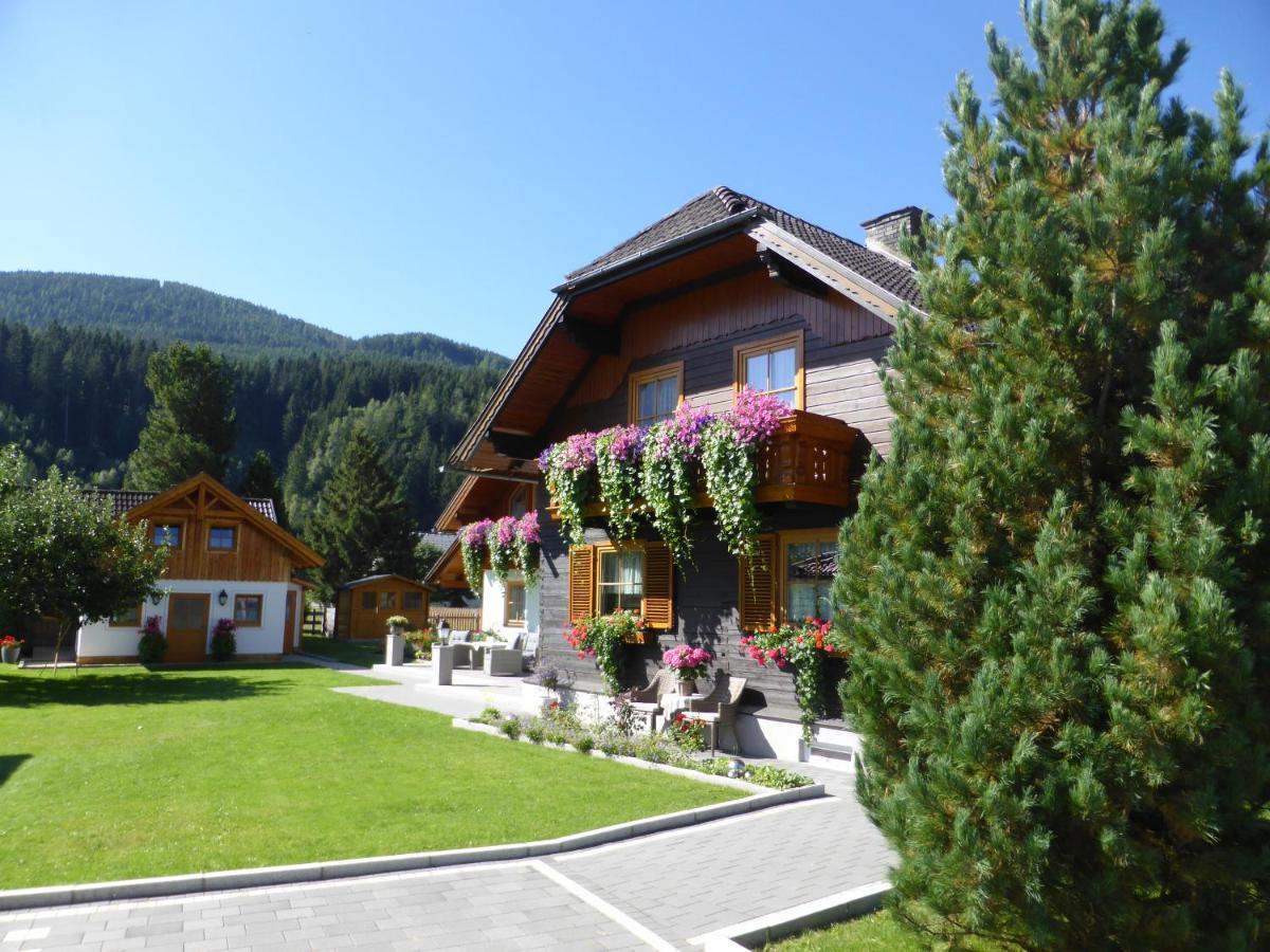Landhaus Lehner Sankt Michael im Lungau Bagian luar foto